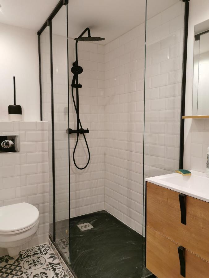 Gite 2 Chambres Avec Piscine Sernhac Екстериор снимка