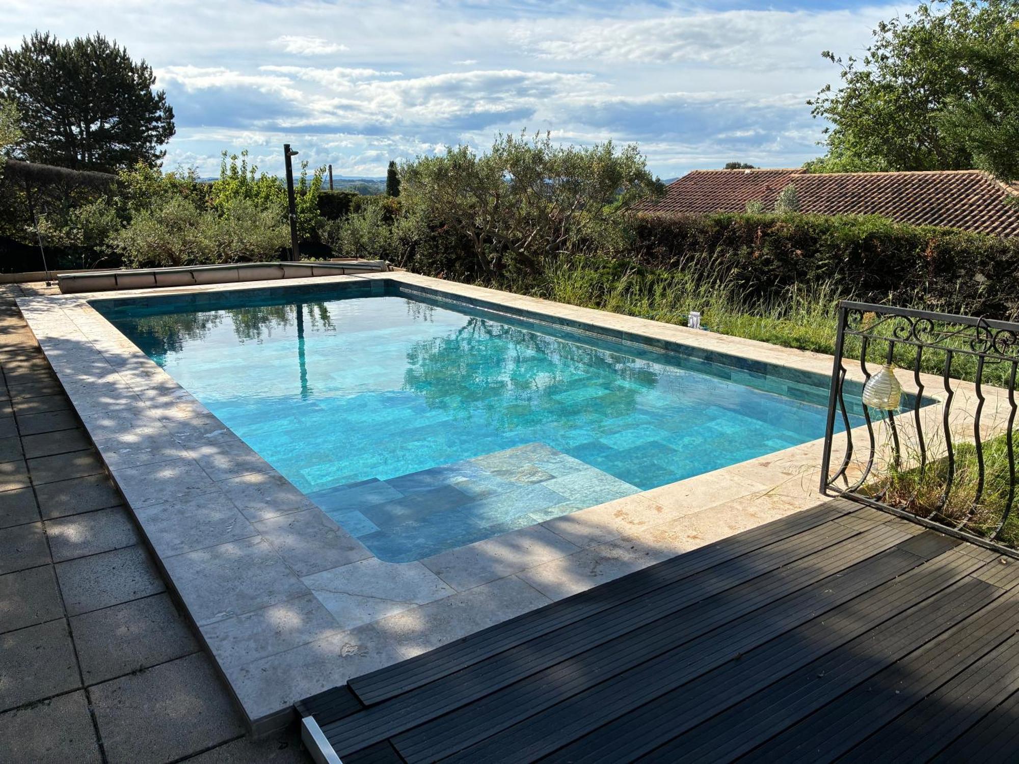Gite 2 Chambres Avec Piscine Sernhac Екстериор снимка